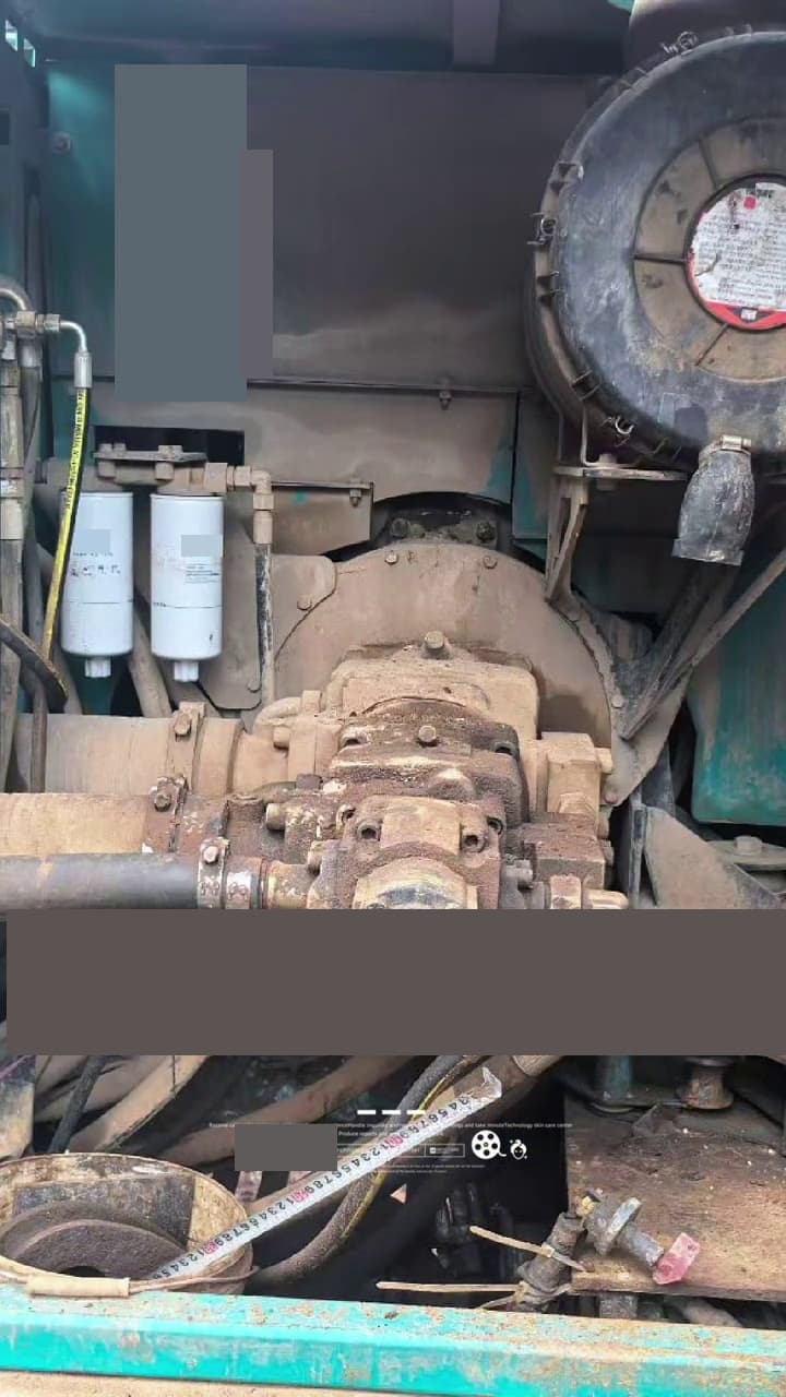 Sunward 300H Rotary Drilling Rig interior view