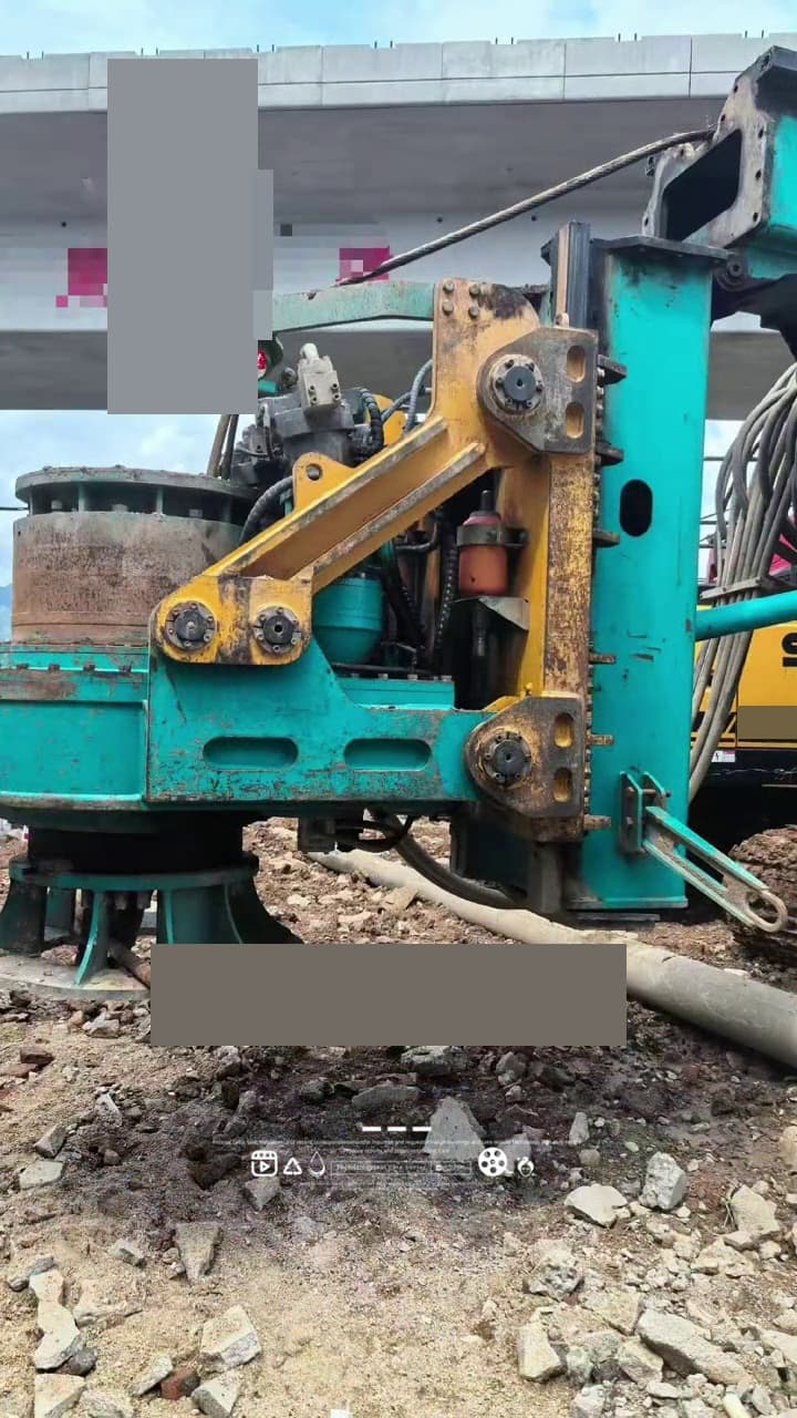 Sunward 300H Rotary Drilling Rig working view