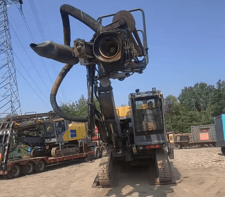 Perfuratriz de superfície DTH Atlas Copco D55 usada
