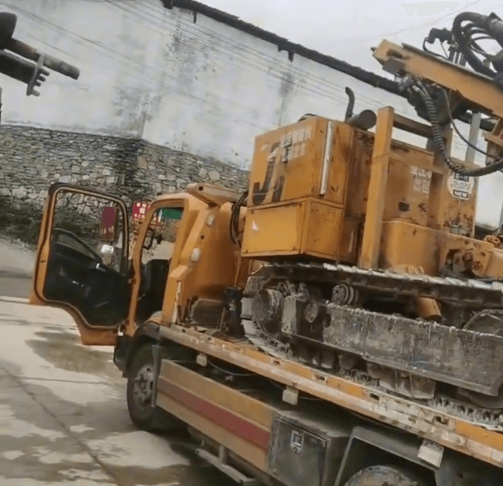 حفارة Jinke JK593 سطحية مستعملة بنظام DTH
