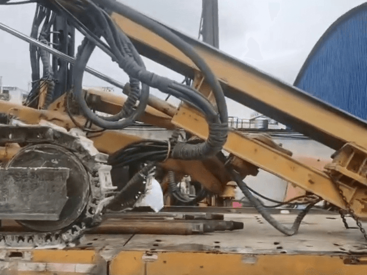 حفارة Jinke JK593 سطحية مستعملة بنظام DTH