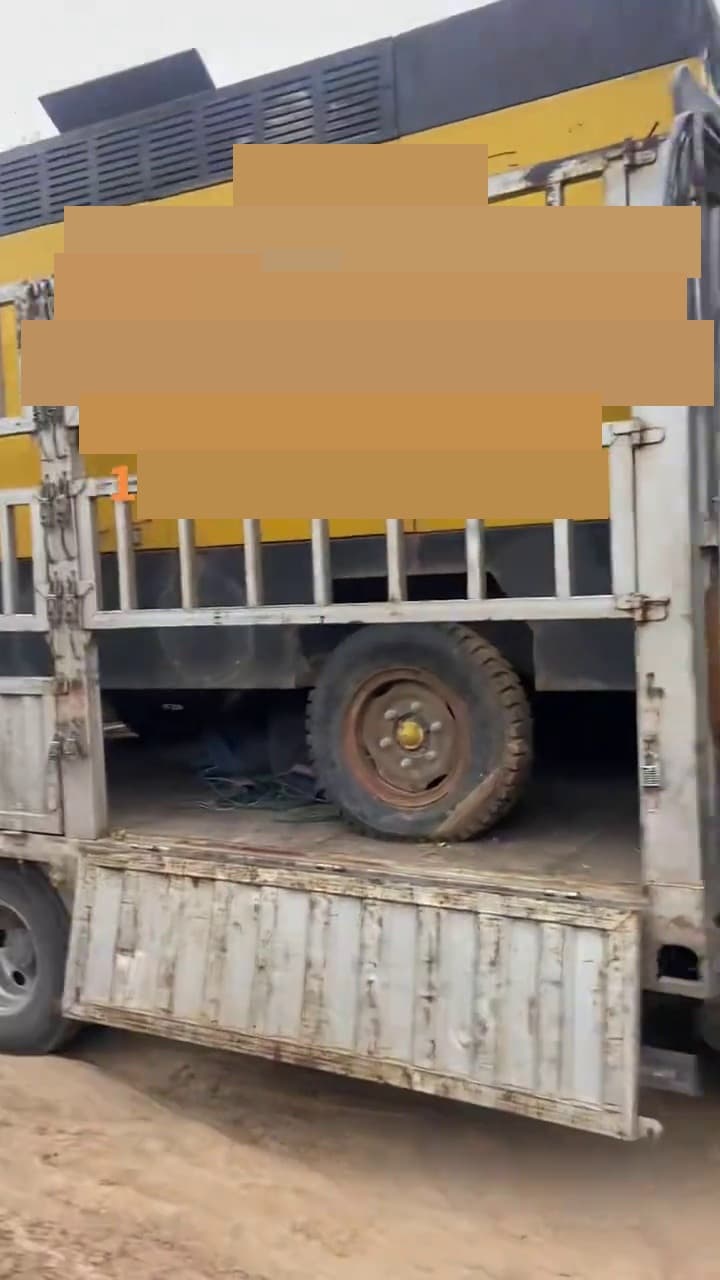 Used LiuGong 26-23 Mobile Air Compressor left view