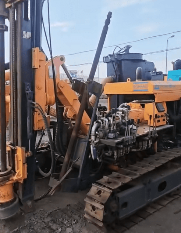 Perforadora de orugas Kaishan KGH5AIII