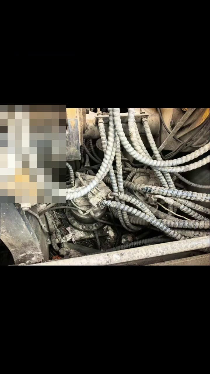 Used XCMG 400E Rotary Drilling Rig interior view