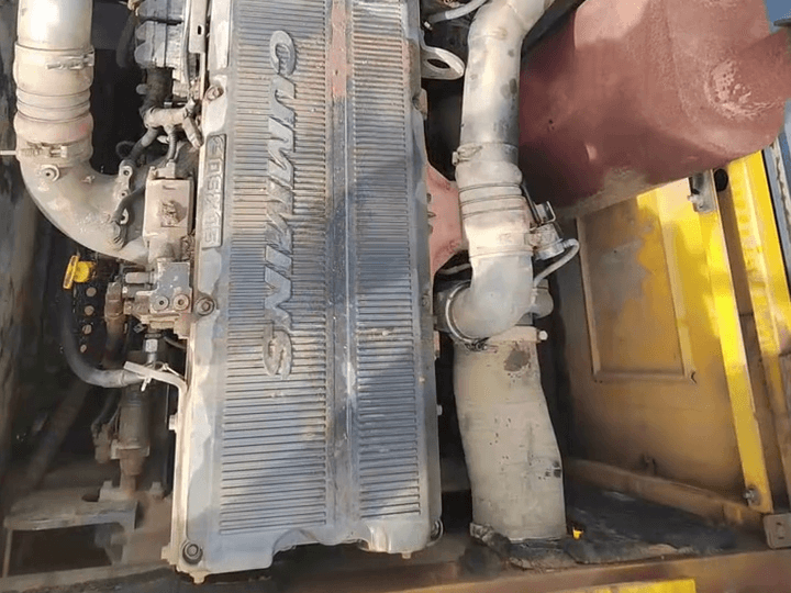 عرض داخلي لحفارة دوارة XCMG 550 مستعملة