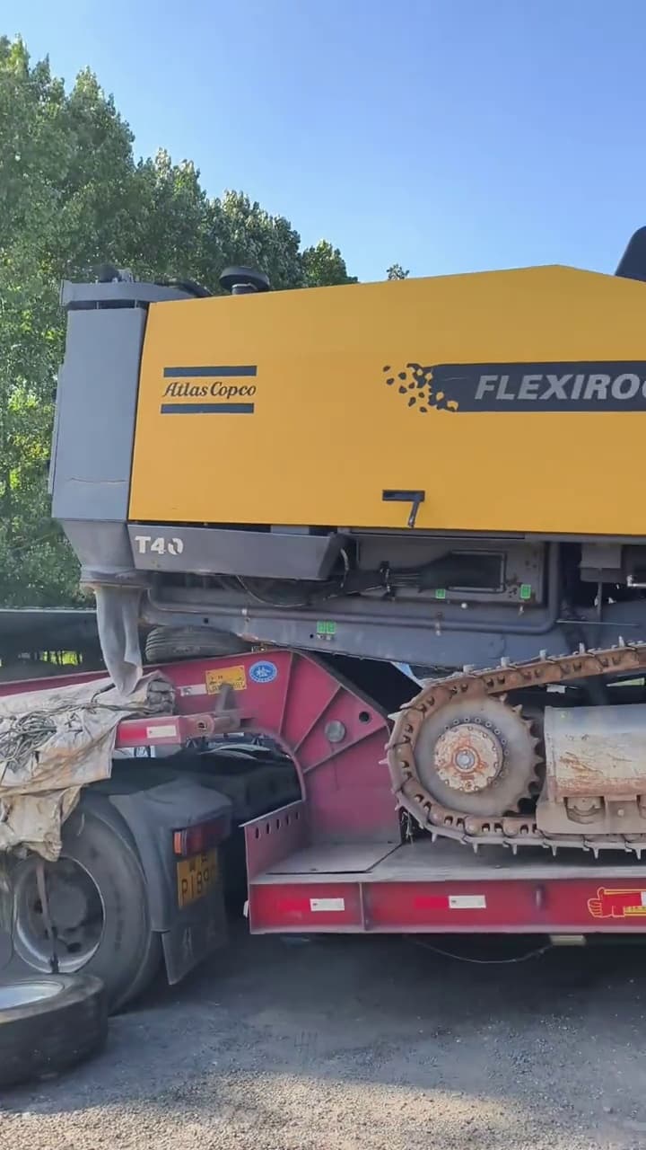 Atlas Copco T40 Top Hammer Surface Drill Rig used equipment