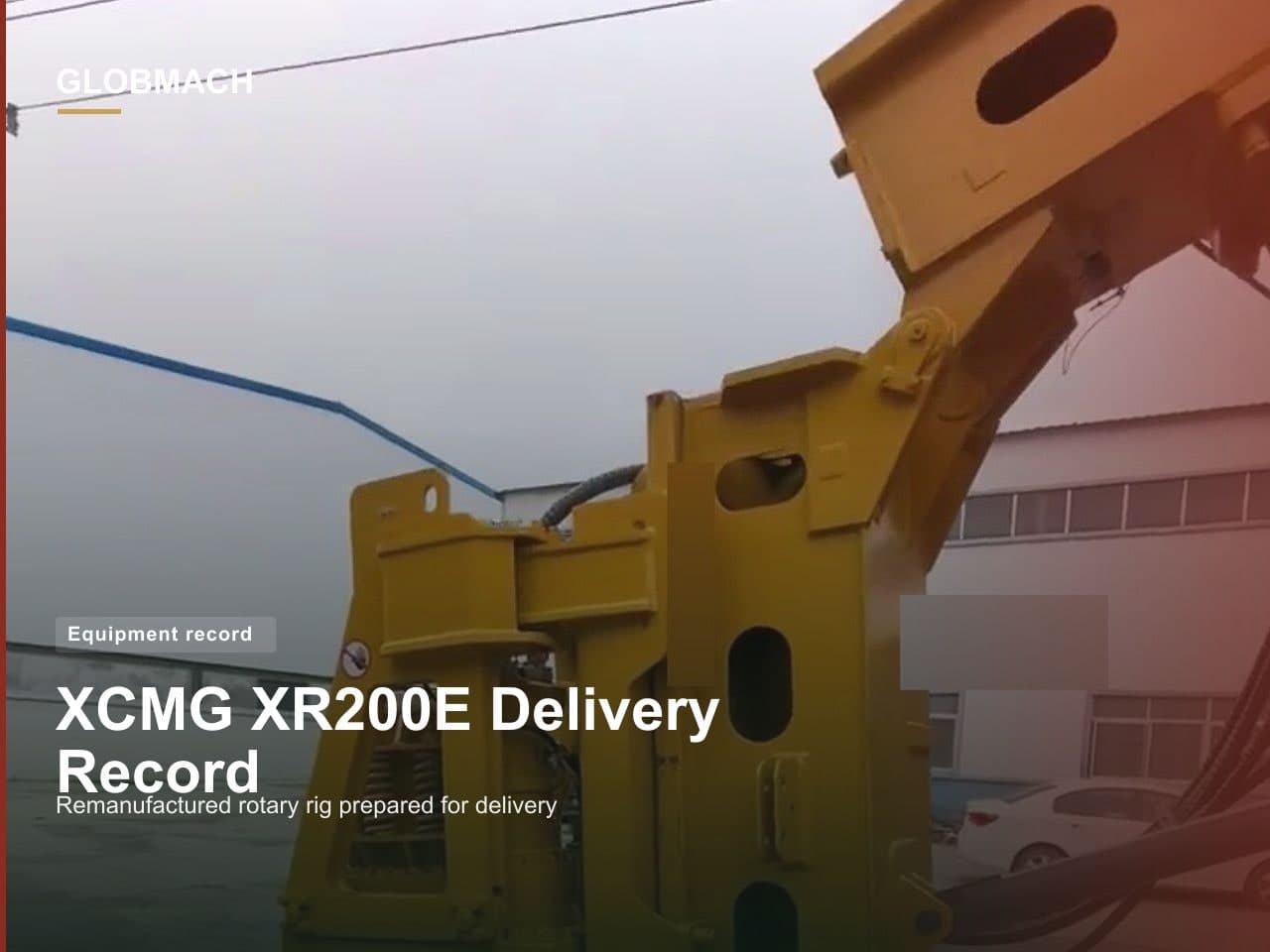 حفارة دوارة XCMG XR200E في منظر نقل داخل ورشة