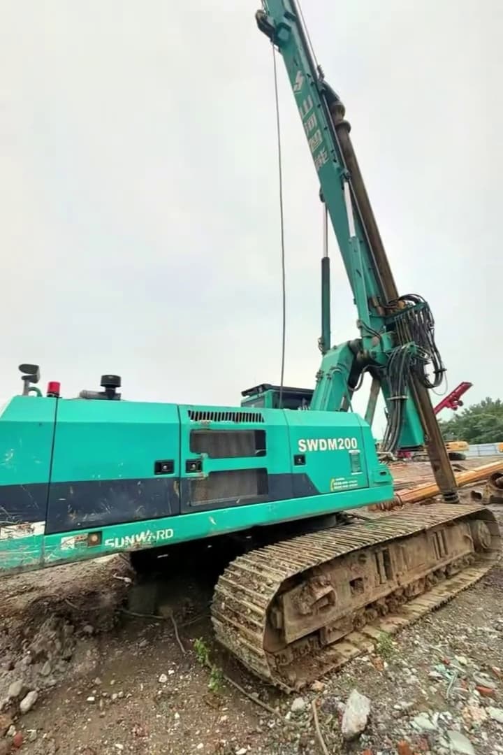 Sunward SWDM200 Rotary Drilling Rig used equipment