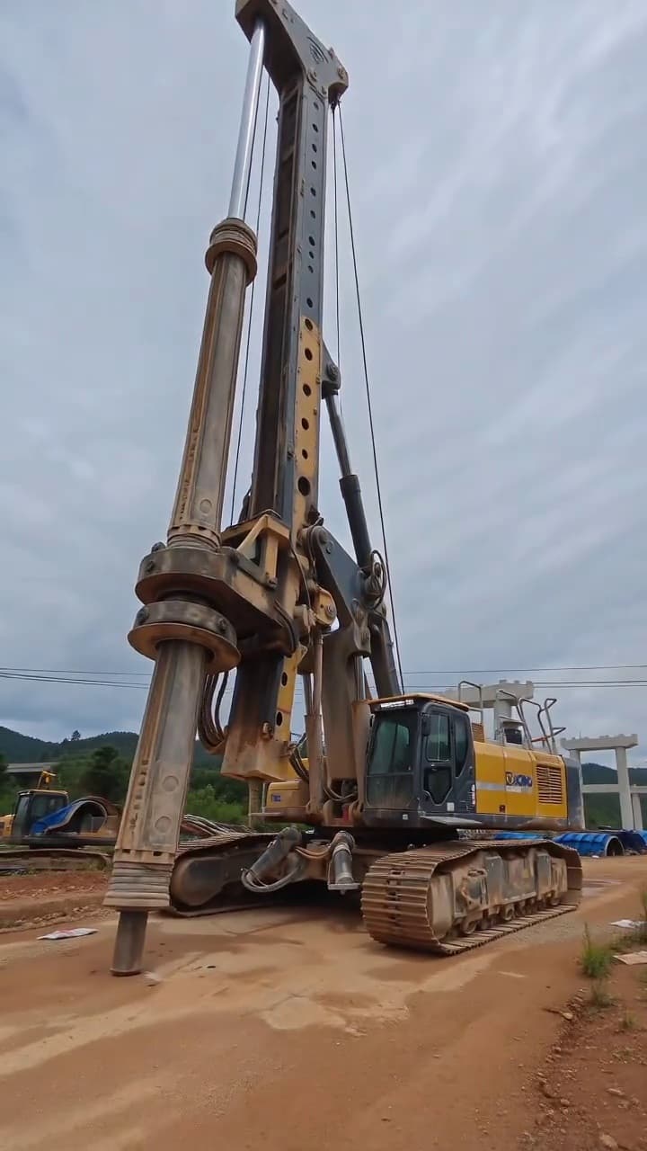 Used XCMG XR400E Rotary Drilling Rig rear view