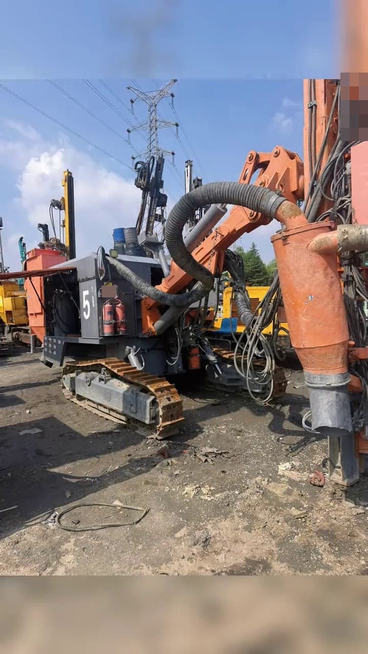 Used Zhigao 452HA Rock Drilling Rig right view