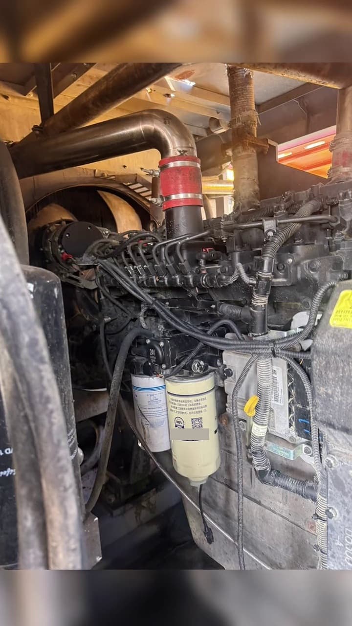 Used Zhigao 452HA Rock Drilling Rig interior view
