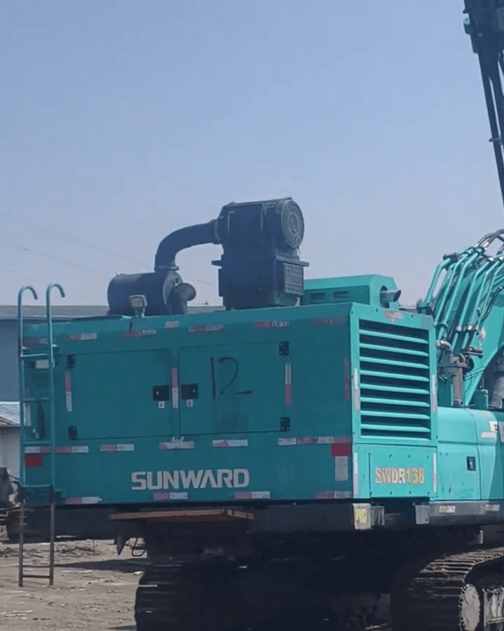 Sunward 138 crawler drilling rig side body with SUNWARD and SWDR138 markings