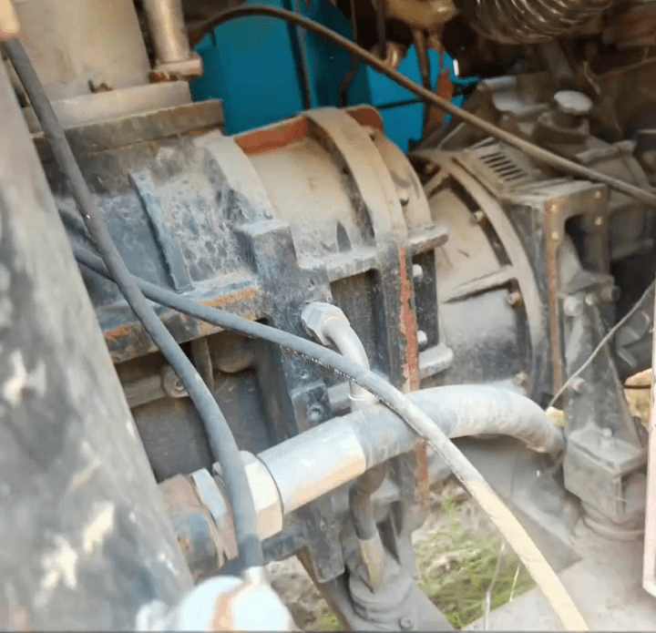 Kaishan 27-22 Internal details of the air compressor pump body and motor