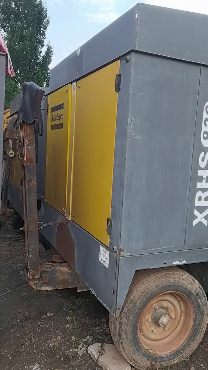 Atlas Copco XRHS836 Mobile Air Compressor used equipment