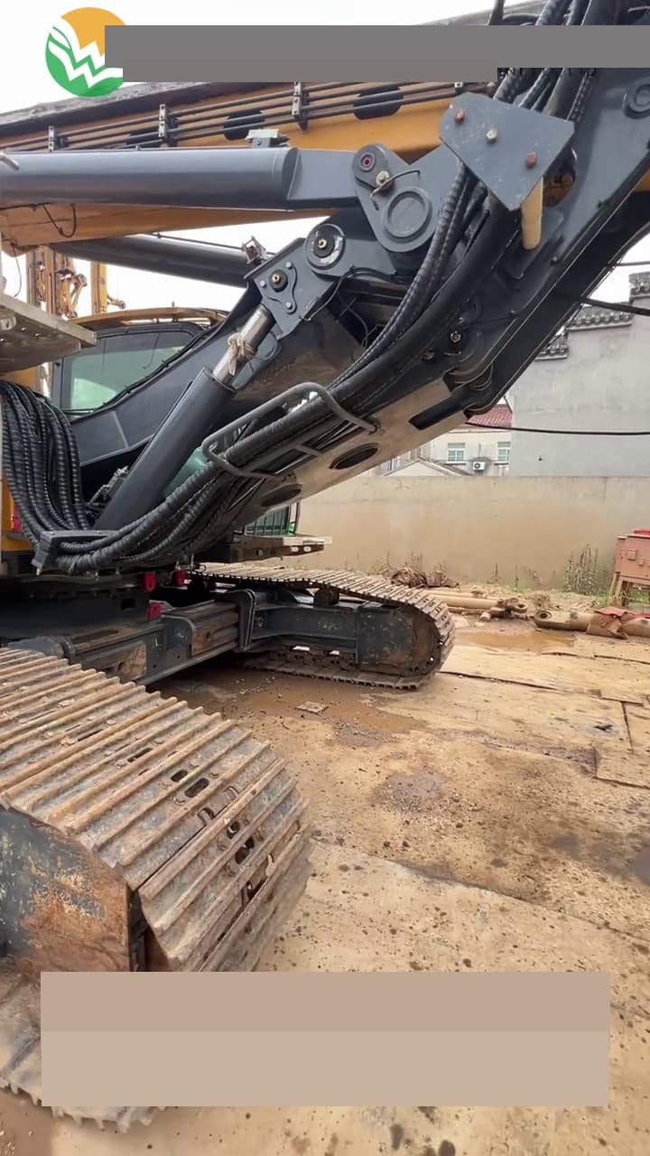 XCMG XR168E drilling-rig used equipment interior view