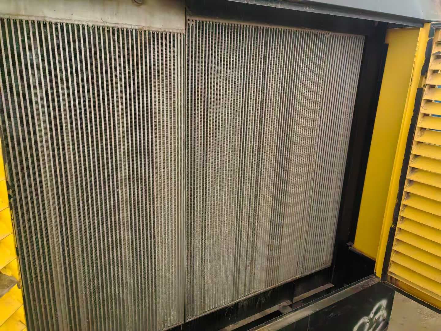 Radiator and cooling pack condition visible inside the V1200 enclosure