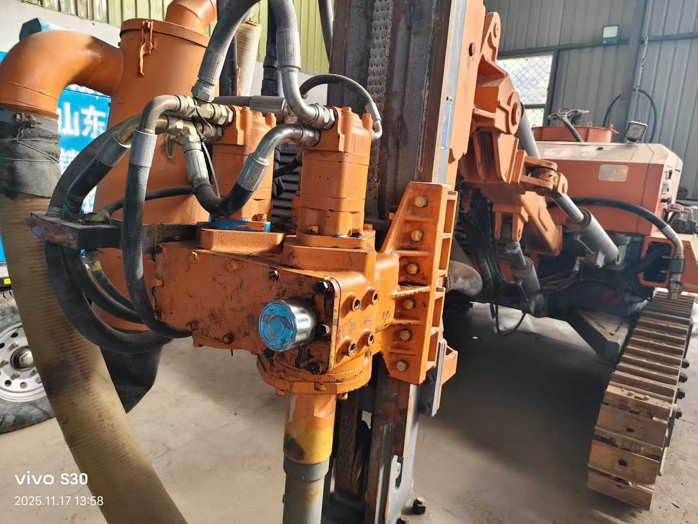 Used Zhigao ZGYX420-1 crawler dth drilling rig, source view 3