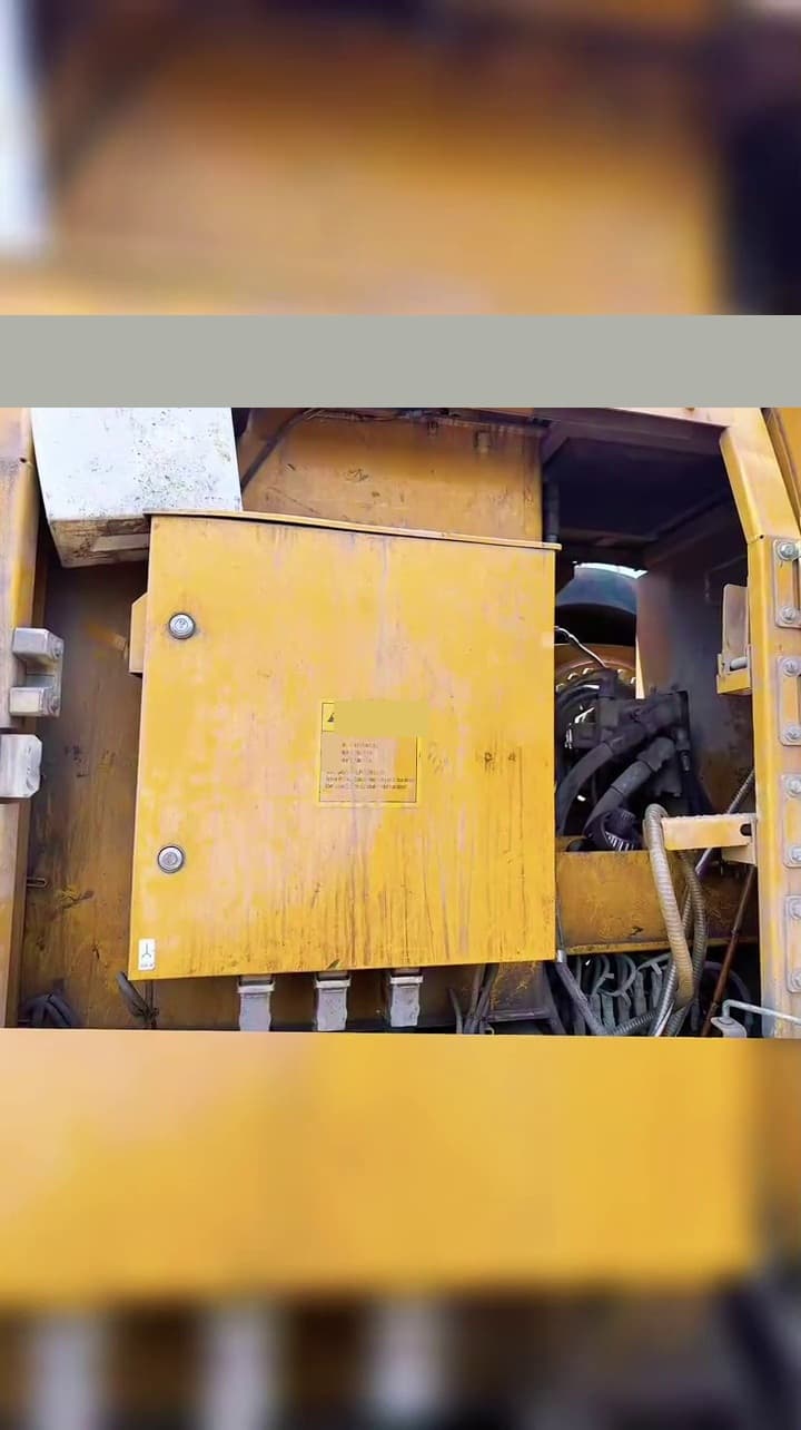 SANY SR405R drilling-rig used equipment interior view