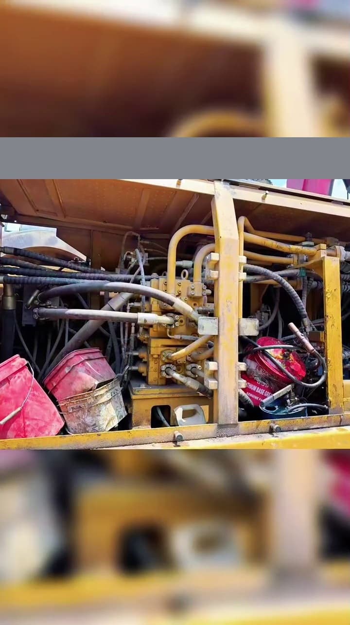 SANY SR405R drilling-rig used equipment interior view