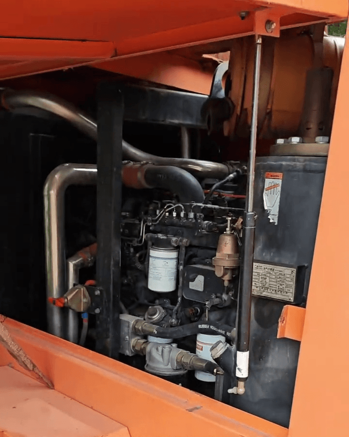 Used Kaishan 10-13 portable air compressor internal view