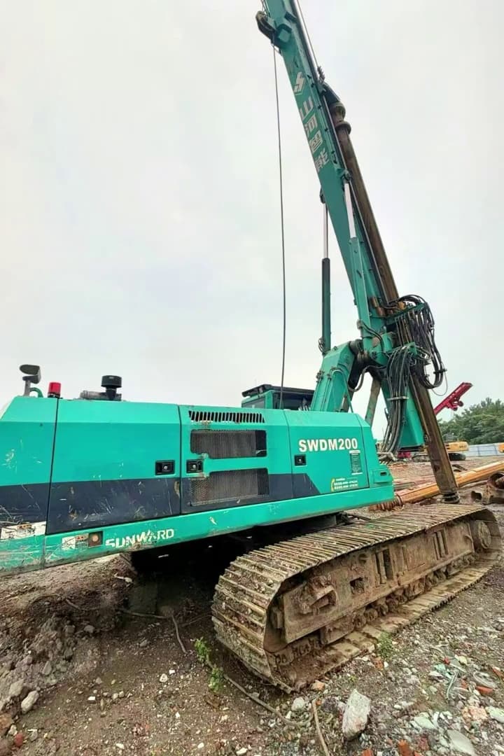 Sunward SWDM200 Rotary Drilling Rig used equipment