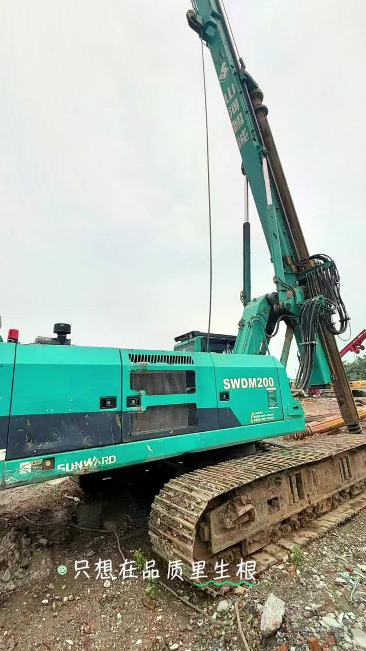 Sunward SWDM200 drilling-rig used equipment side view