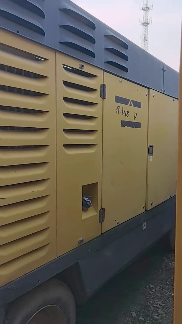 Atlas Copco XRHS836 Mobile Air Compressor used equipment