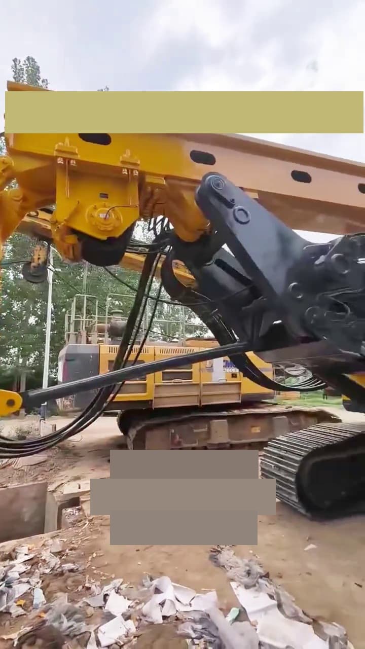 XCMG XR240E drilling-rig used equipment interior view