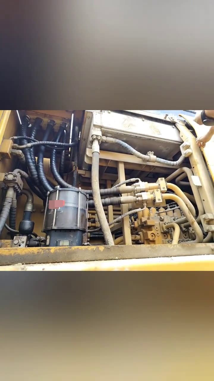 Used SANY SR415 Rotary Drilling Rig interior view
