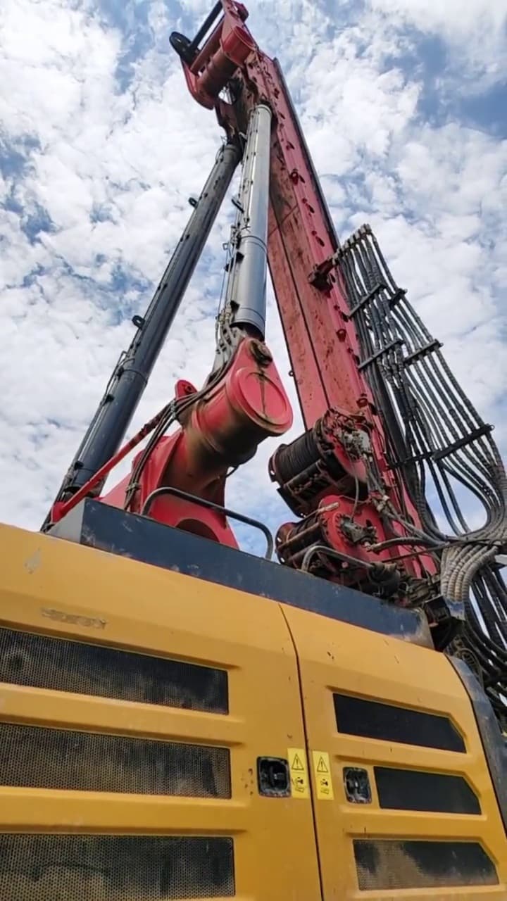 Used SANY SR415 Rotary Drilling Rig interior view