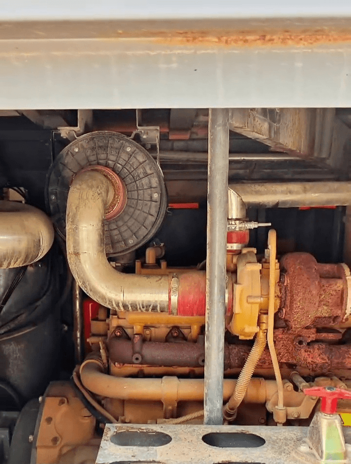 Zhigao 18-18 Internal details of air compressor engine and compressor pump body