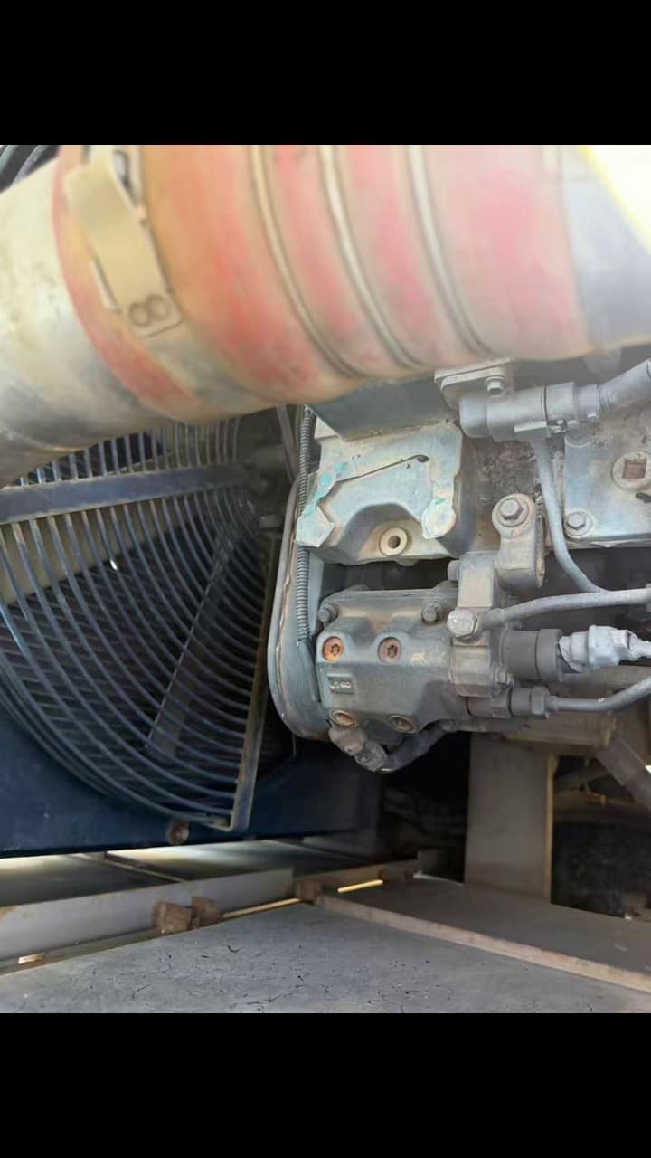 Used Zoomlion 240 Rotary Drilling Rig interior view