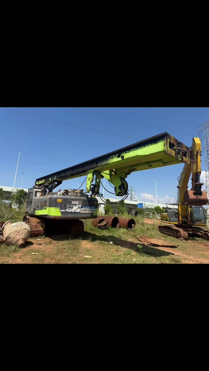 Used Zoomlion 240 Rotary Drilling Rig side view