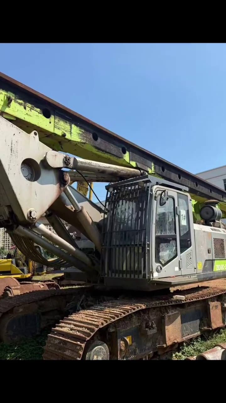 Used Zoomlion 240 Rotary Drilling Rig side view