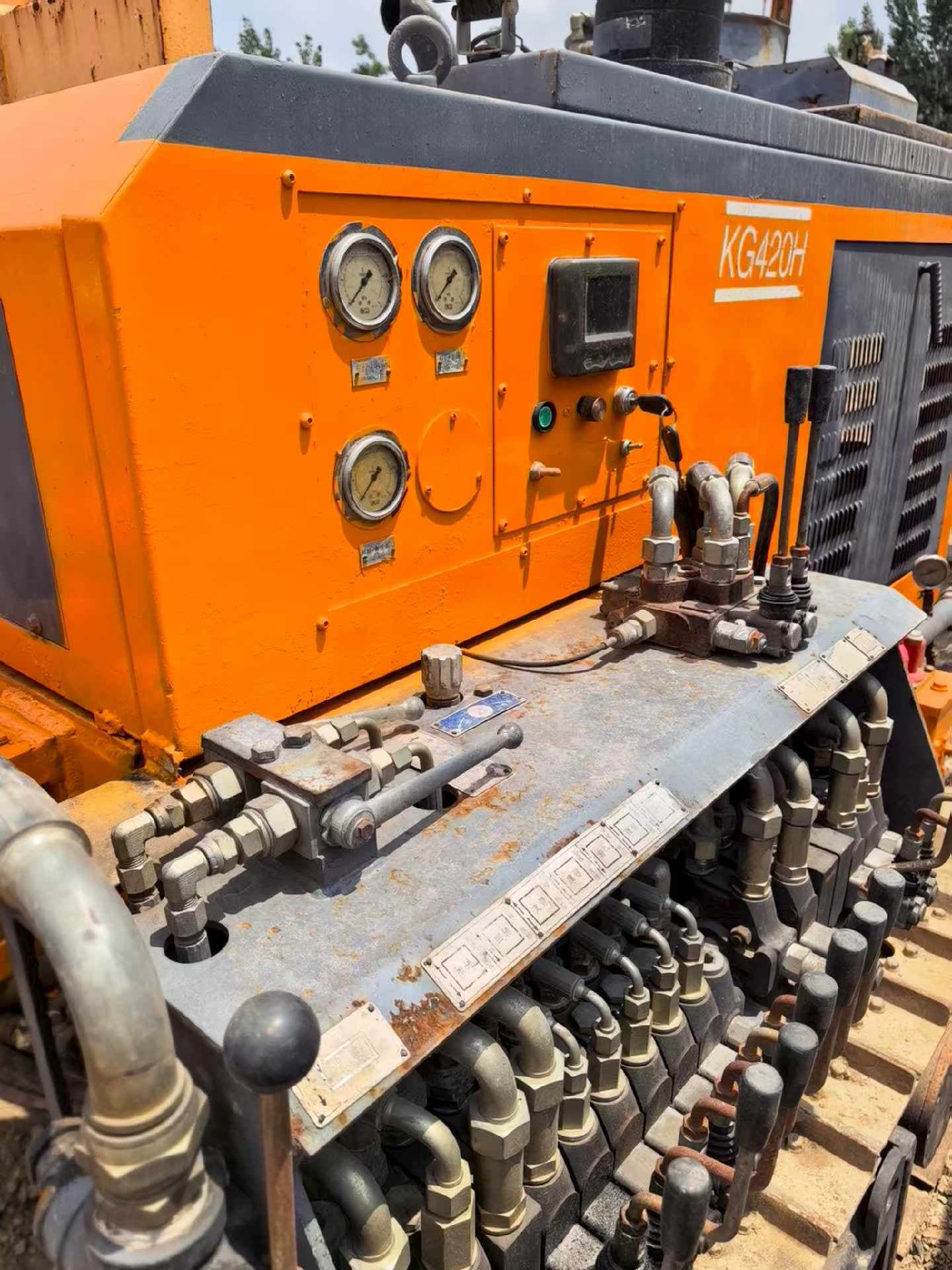 Used Kaishan KG420H crawler dth drilling rig, source view 1