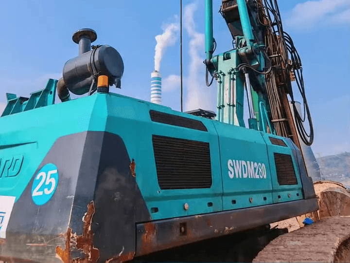 حفارة Sunward 220 دوارة مستعملة، منظور غير محدد