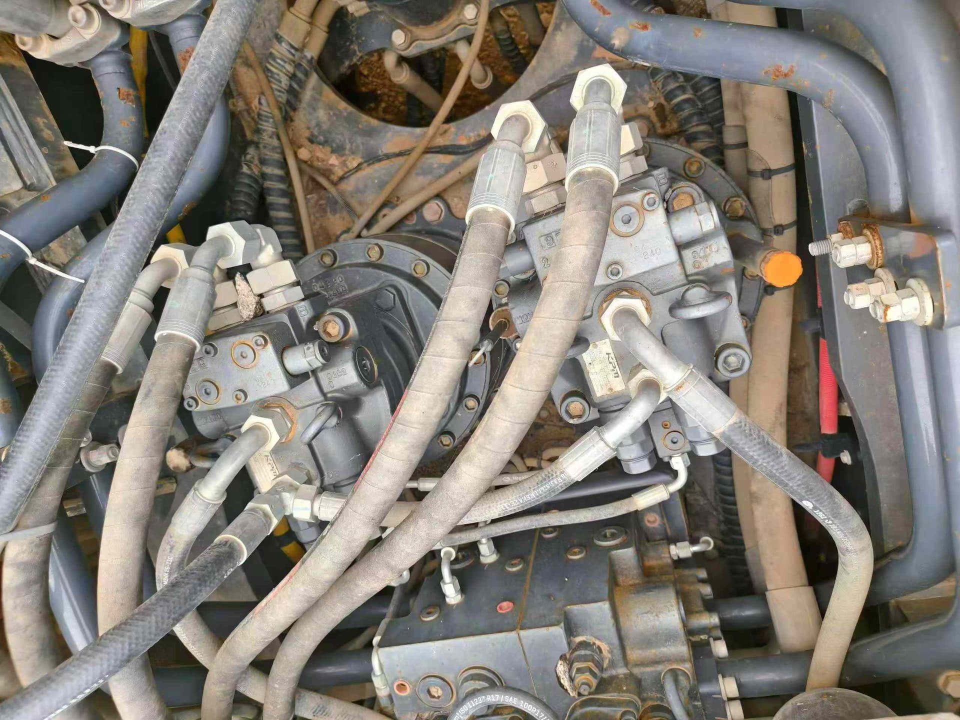 صورة فعلية للمعدات XCMG XE500HB، 4