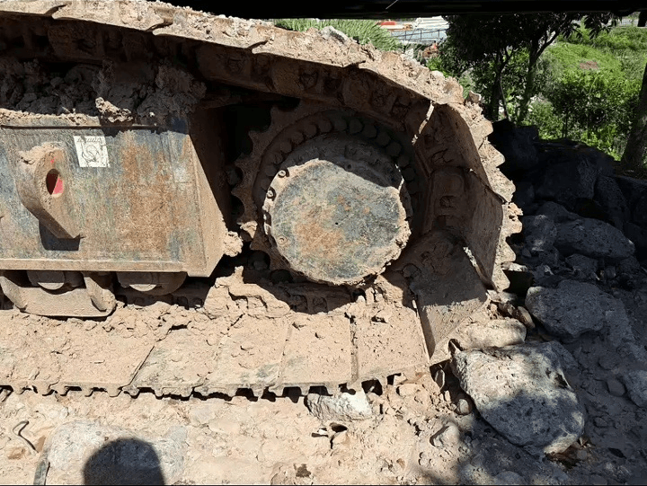 Vue latérale de la foreuse rotative Used Sunward 360H3