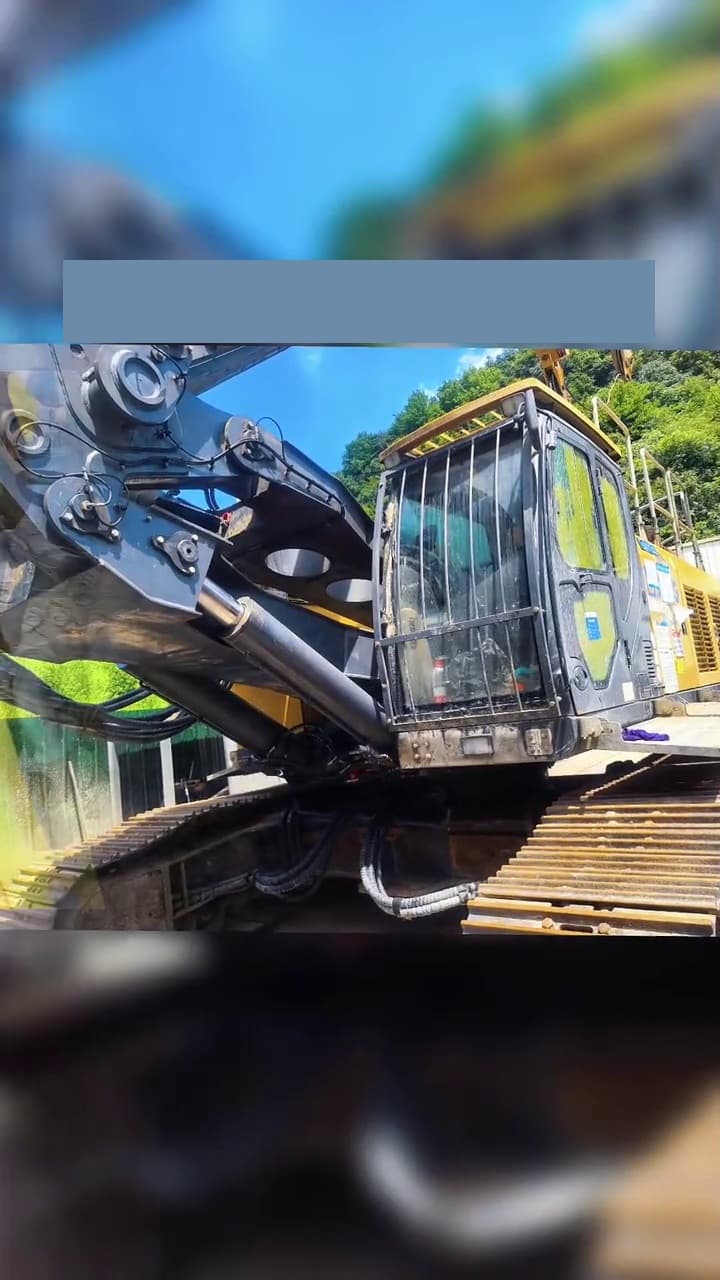 XCMG XR240E drilling-rig used equipment interior view