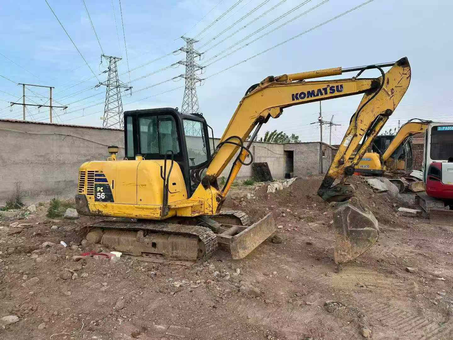 Komatsu PC56 ekipmanın gerçek fotoğrafı 2