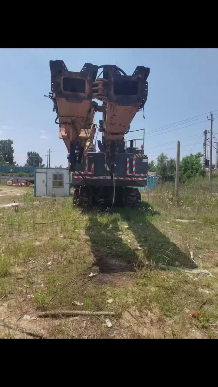 Used XCMG XR400E rotary drilling rig rear and counterweight view