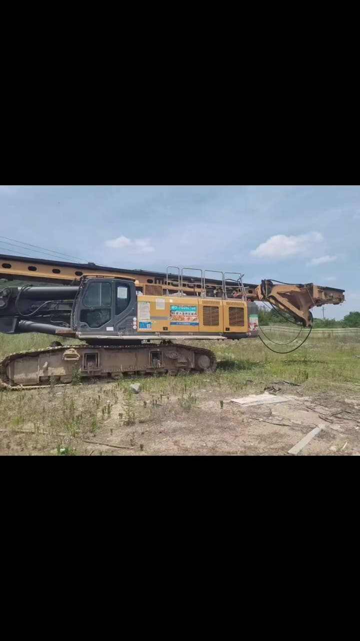 Used XCMG XR400E rotary drilling rig full side view