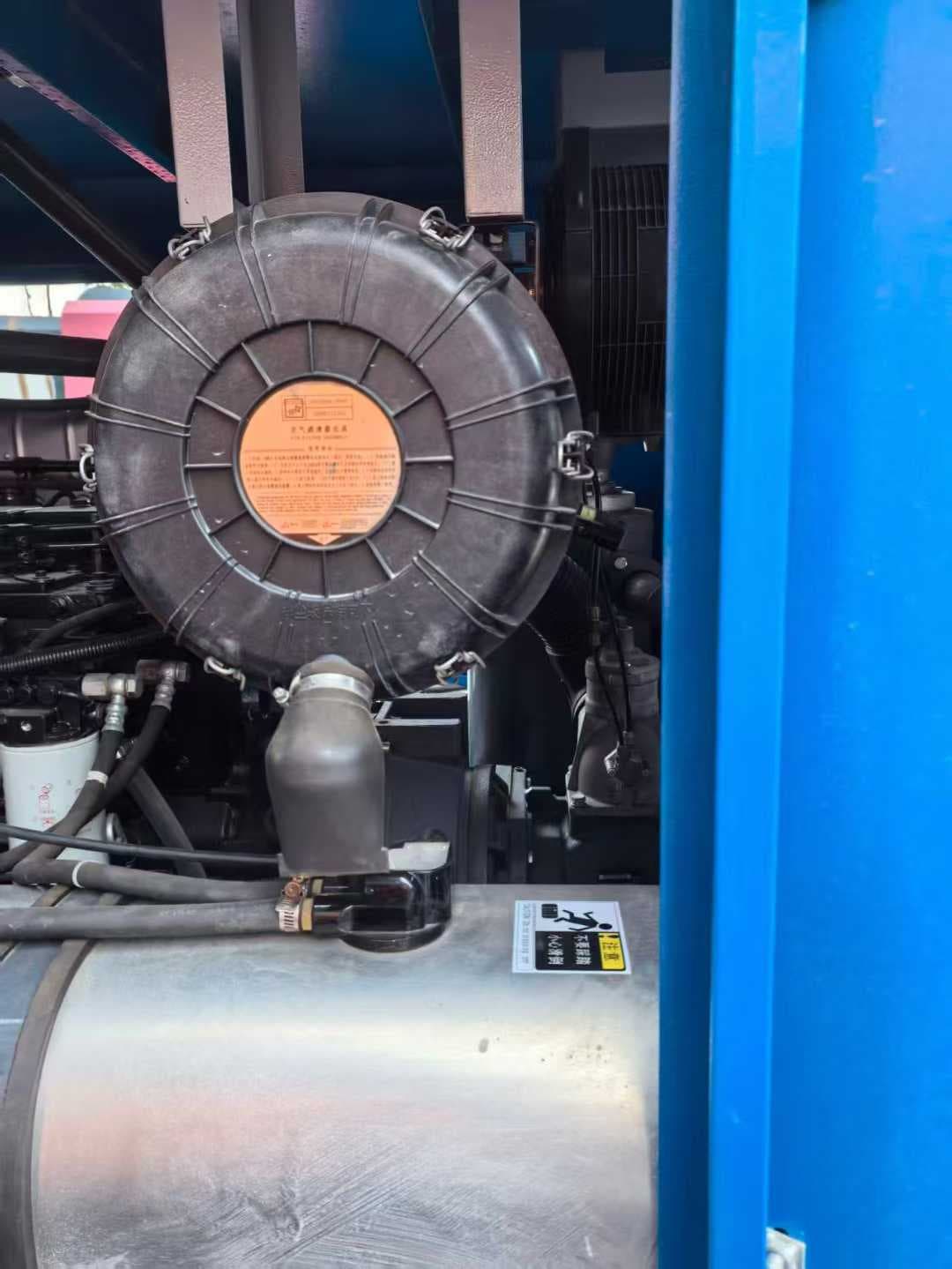 Used Liutech LUY150-15A portable air compressor, source view 5