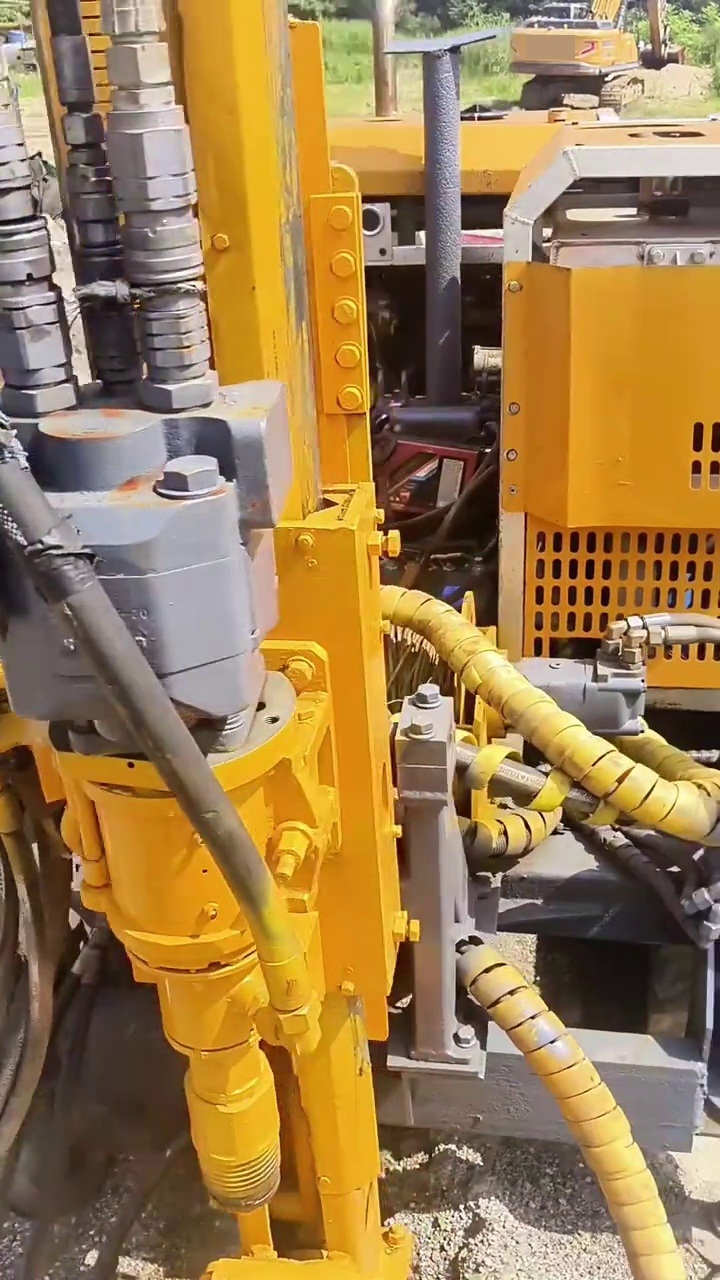 Puhua Yinggong 300 equipment view 2