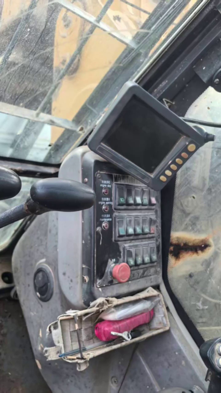 XCMG XRS1050 equipment view 3